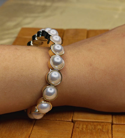 White & Golden Shade Pearl Bracelet