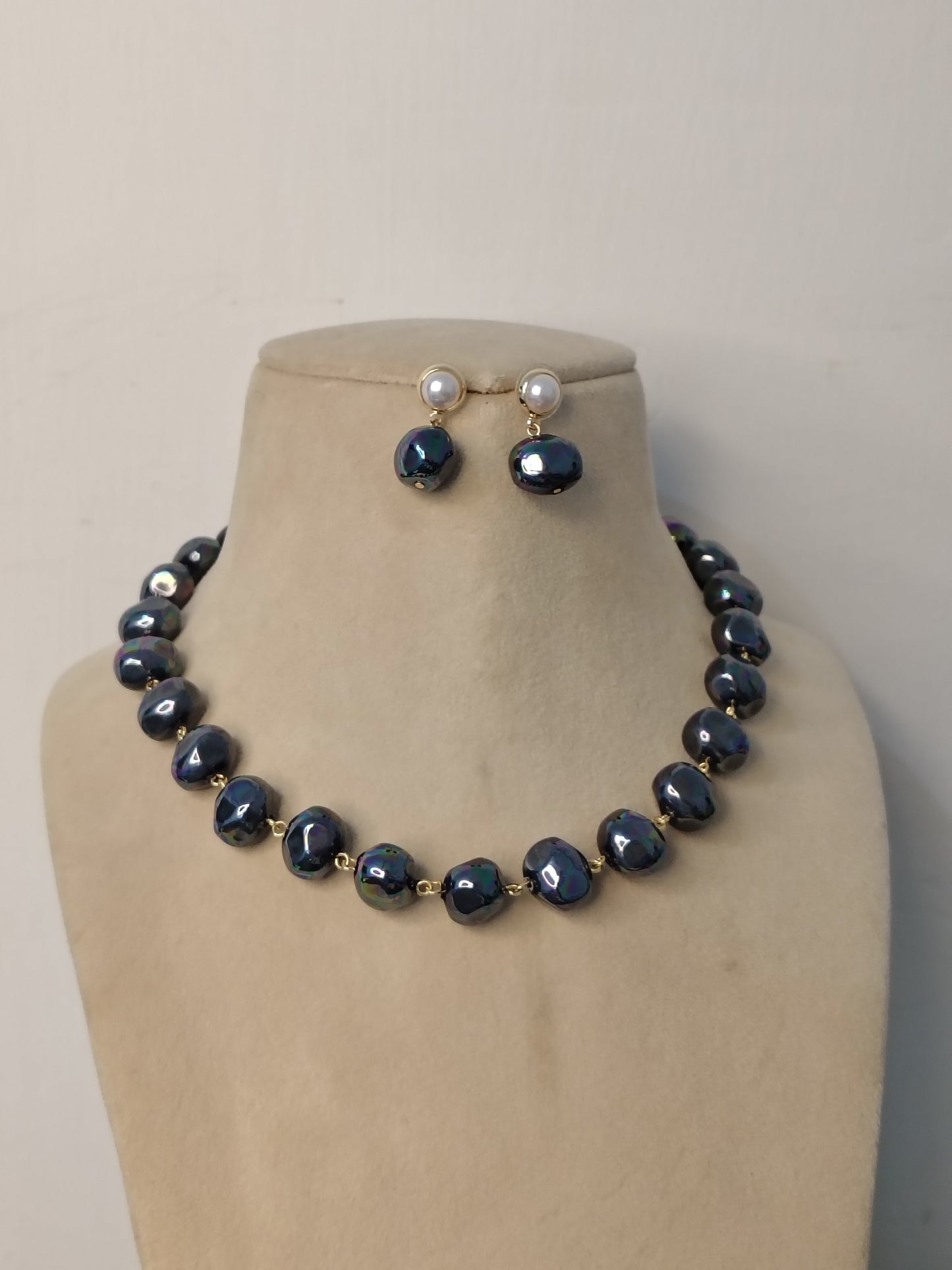 Korean Bright Gray Pearl With Earrings DB00135