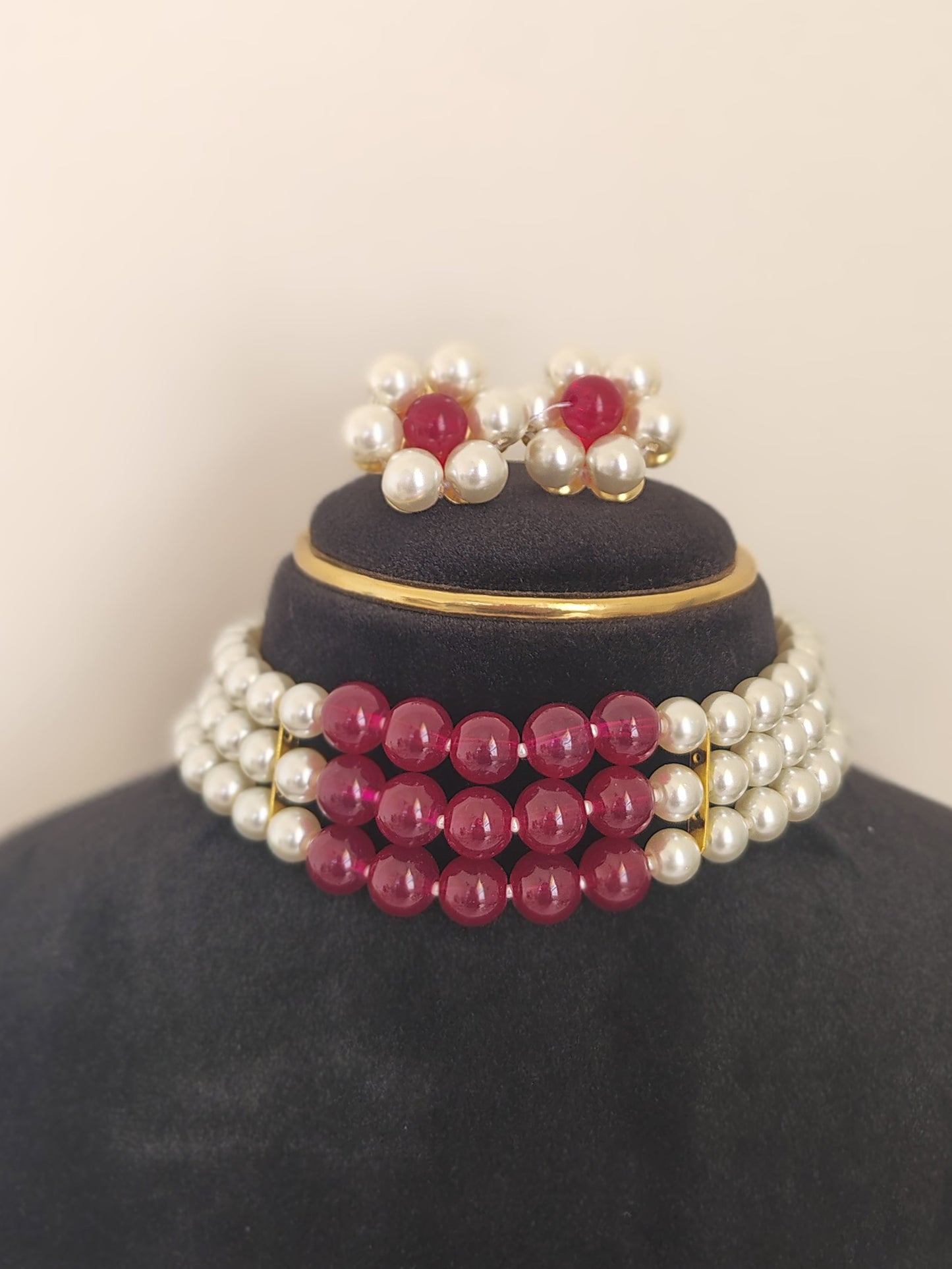 Elegant Red White Pearl Choker Necklace DB00310