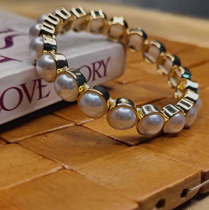 White & Golden Shade Pearl Bracelet