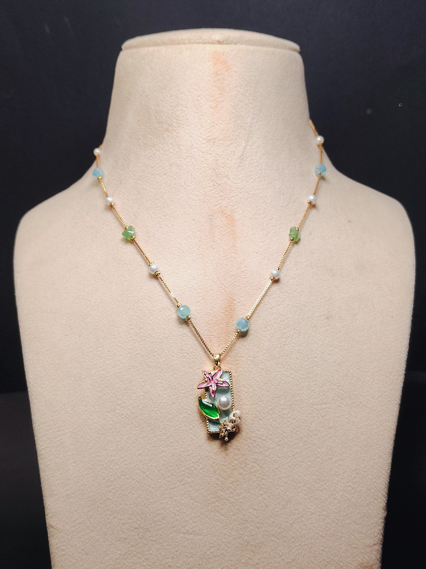 Fancy Gold Mala With Pendant DB00050