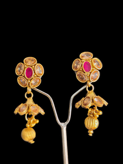 Golden shade Kundan Set With Earrings