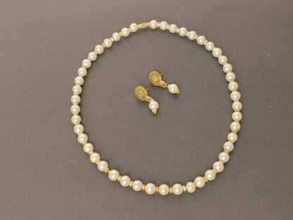 White & Golden Pearl Necklace With Matching Earrings DB00172