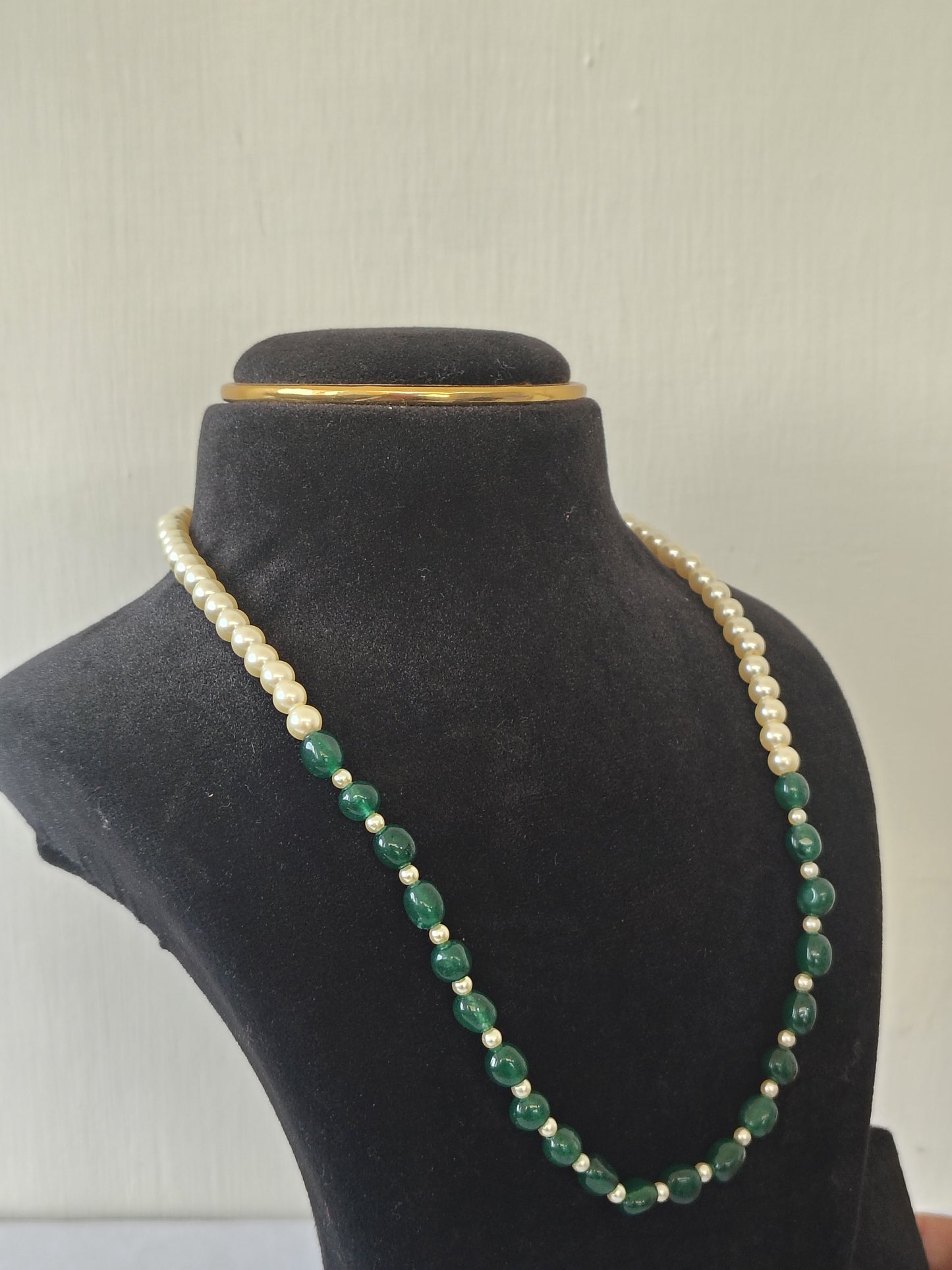 Classic Pearl & Green Bead Necklace