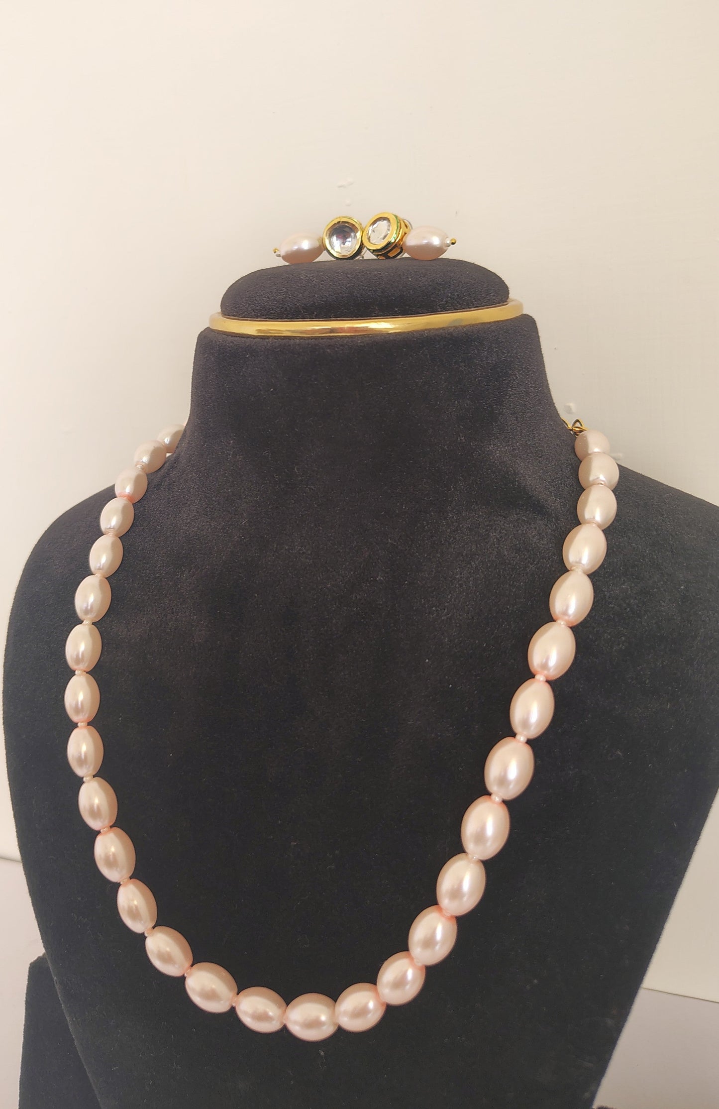 Pink Pearl Drop Necklace With Metal Earrings DB00446