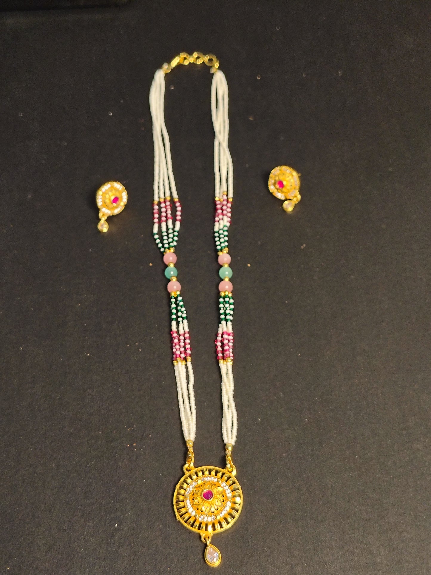 Golden Pendent Set DB00062