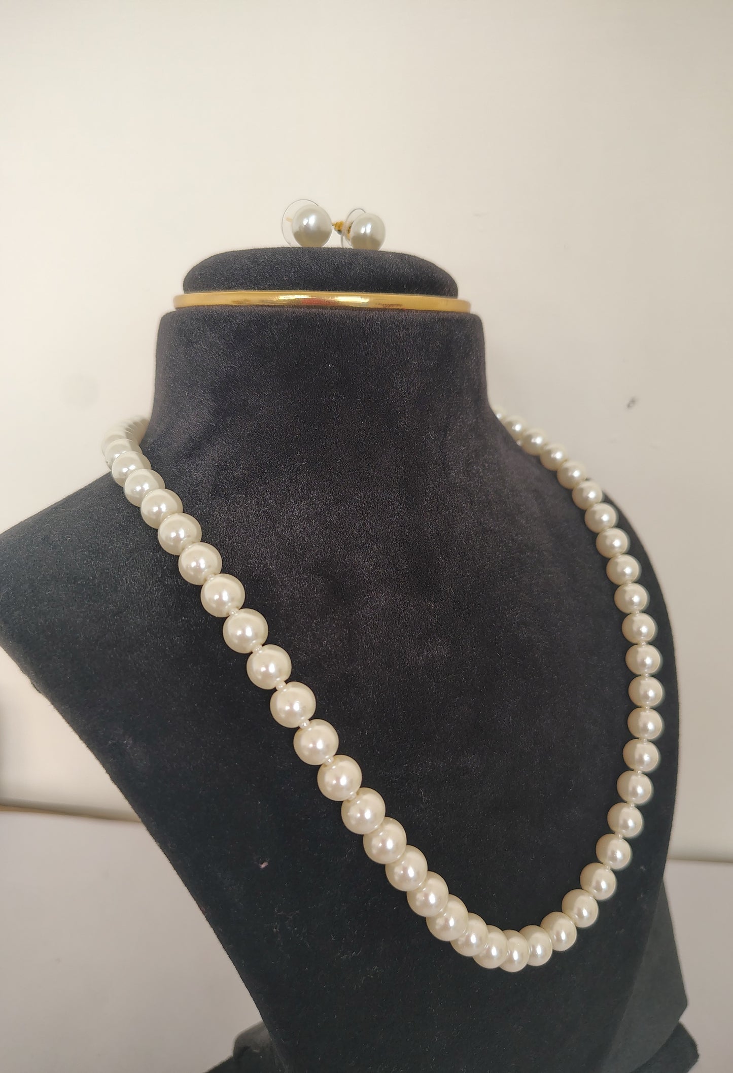 White Pearl With Matching Earrings