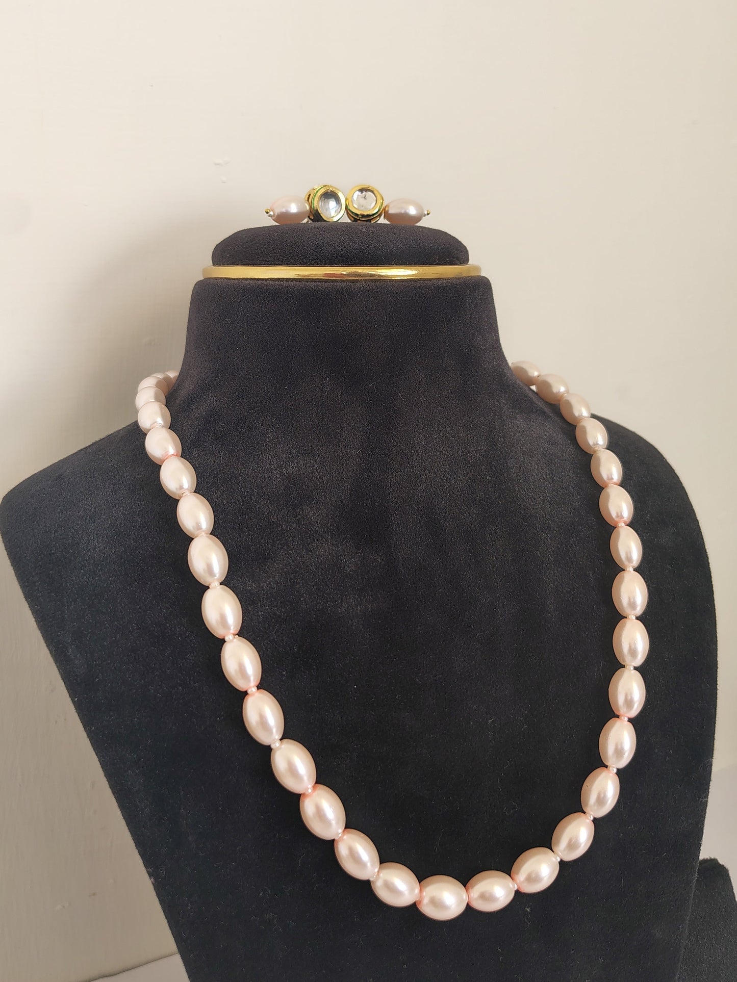 Pink Pearl Drop Necklace With Metal Earrings DB00446
