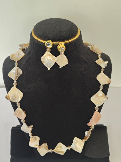 Pearl Shell Necklace & Earring Set