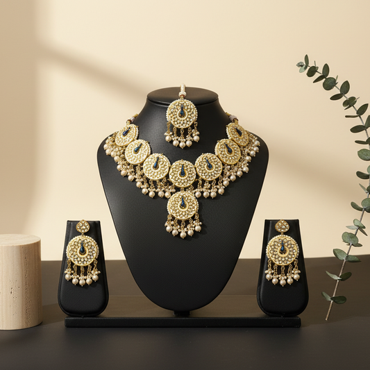 Royal Mor Set with Matching Earings and Mang Tikka