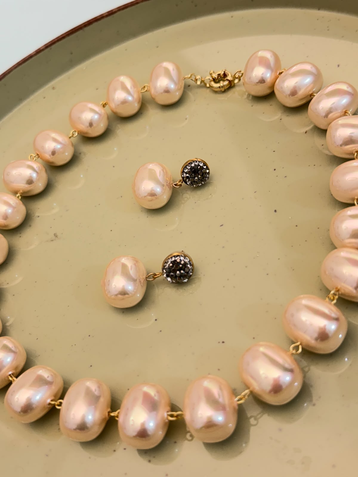 Premium Japanese Pearls Necklace - Light Pink Shade