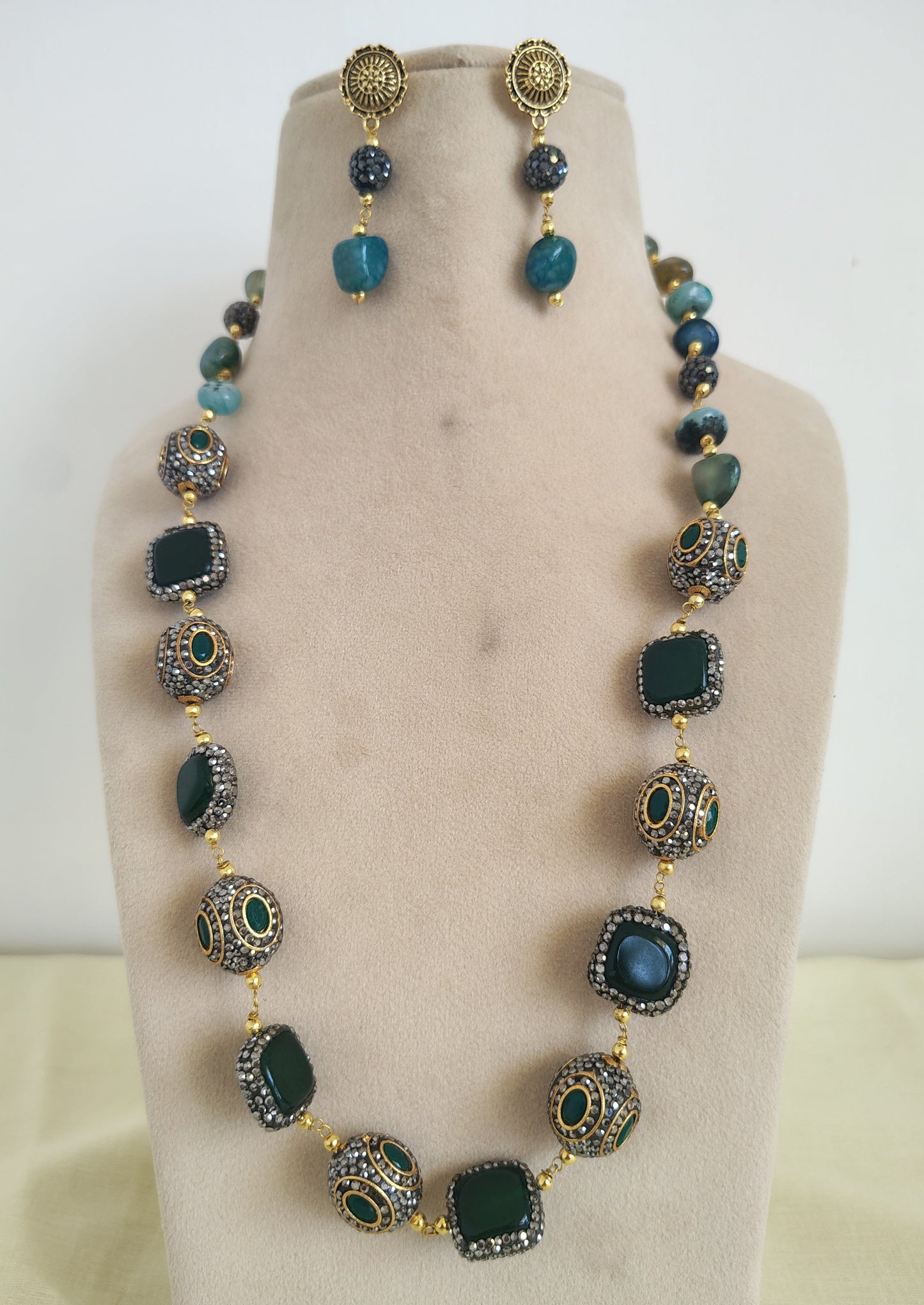 Antique Emerald & Oxidized Silver Bead Statement Set