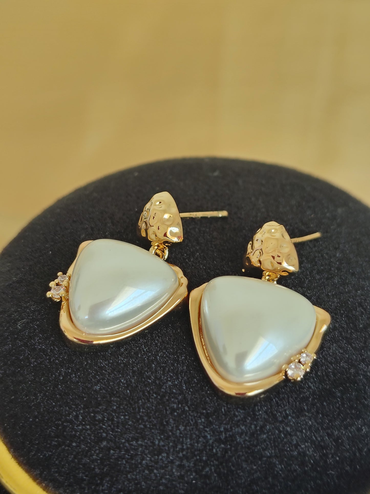 Premium Quality Anti Tarnish Earring in White & Golden Shade - WJP312