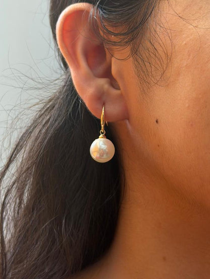 Elegant White Pearl Earring