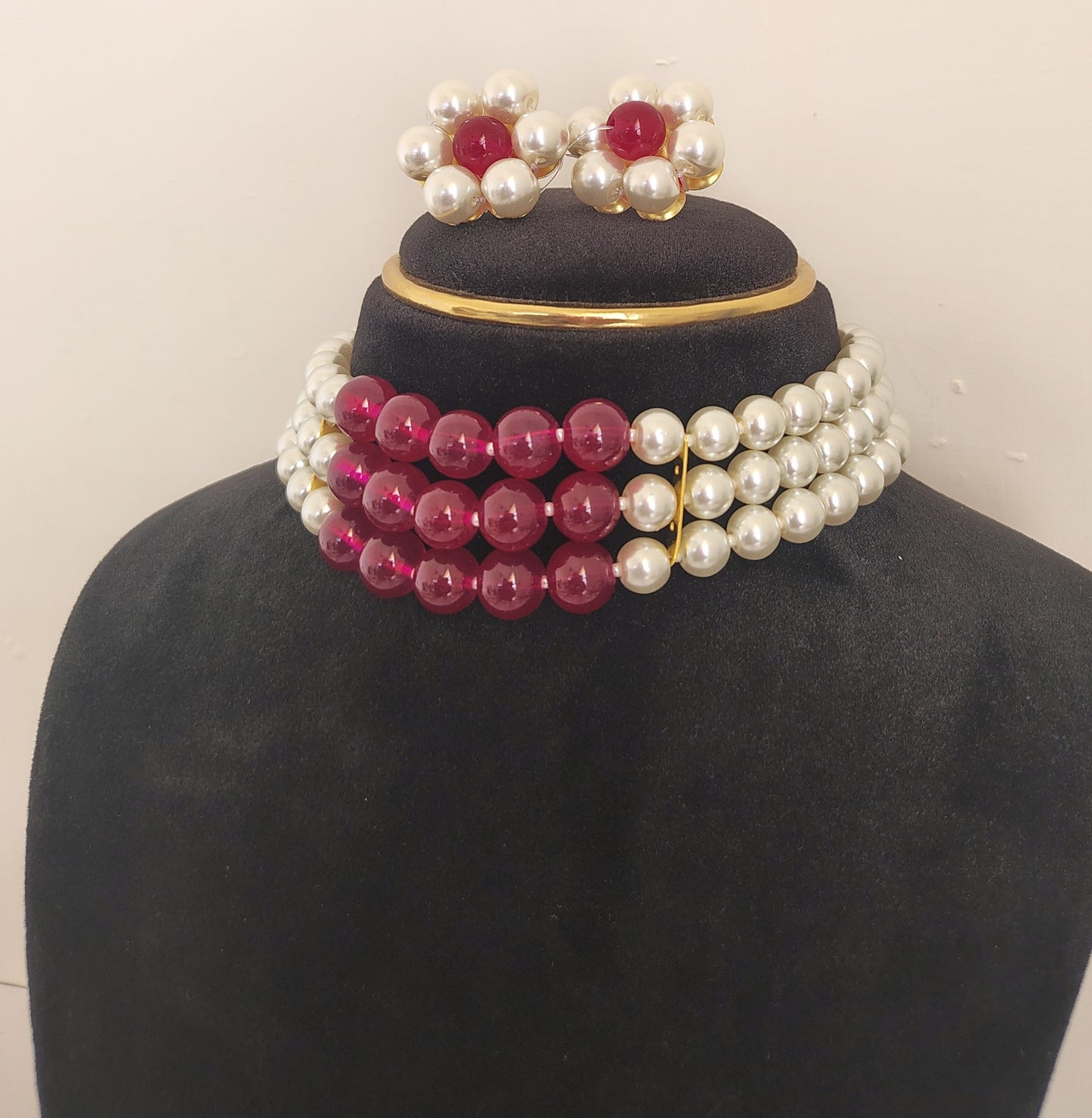 Elegant Red White Pearl Choker Necklace DB00310