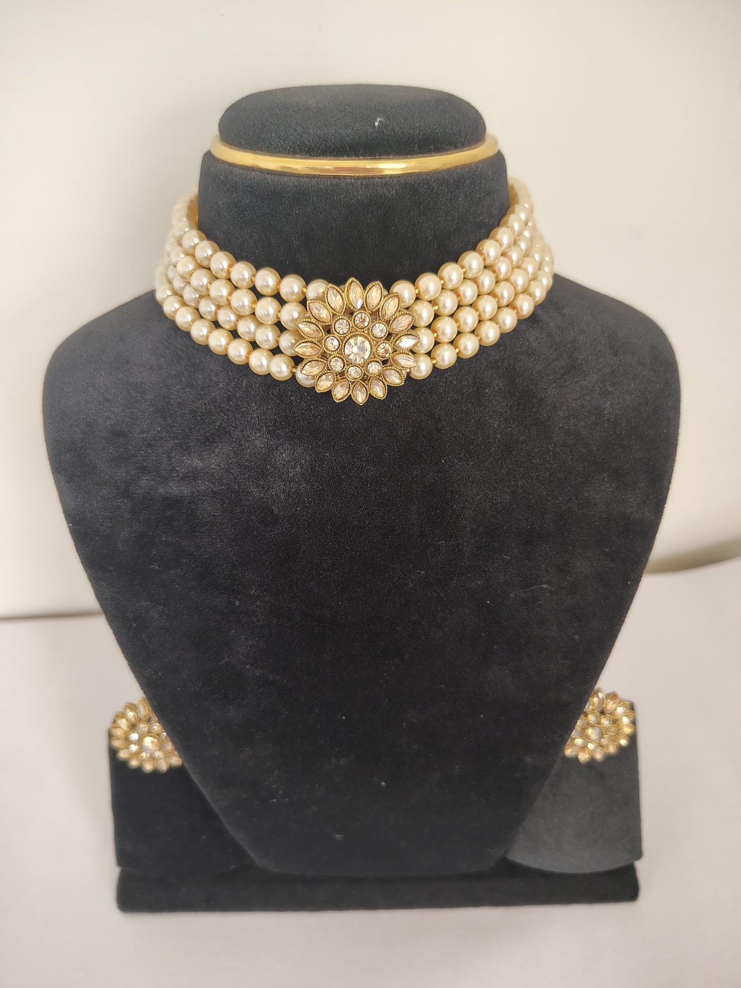 Multiple Strand Pearl Choker Golden Yellow DB00384