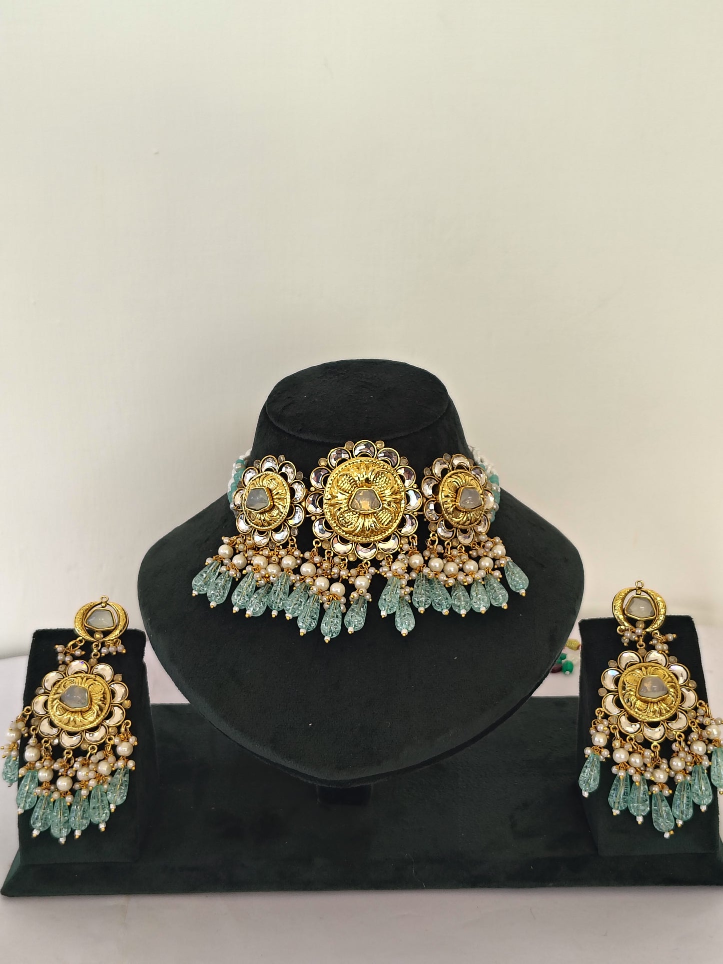 Royal Mint Green & Gold Kundan Choker Set | Includes Matching Earrings & Maang Tikka