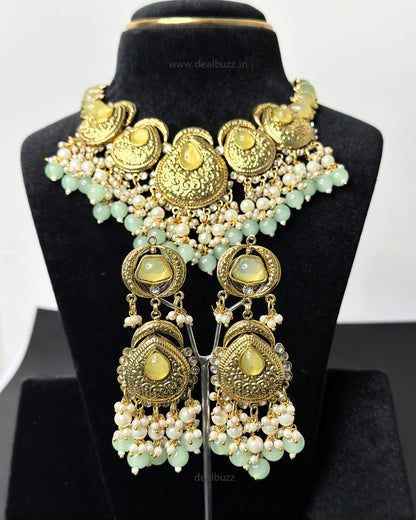 Royal Mint Golden Set With Earrings