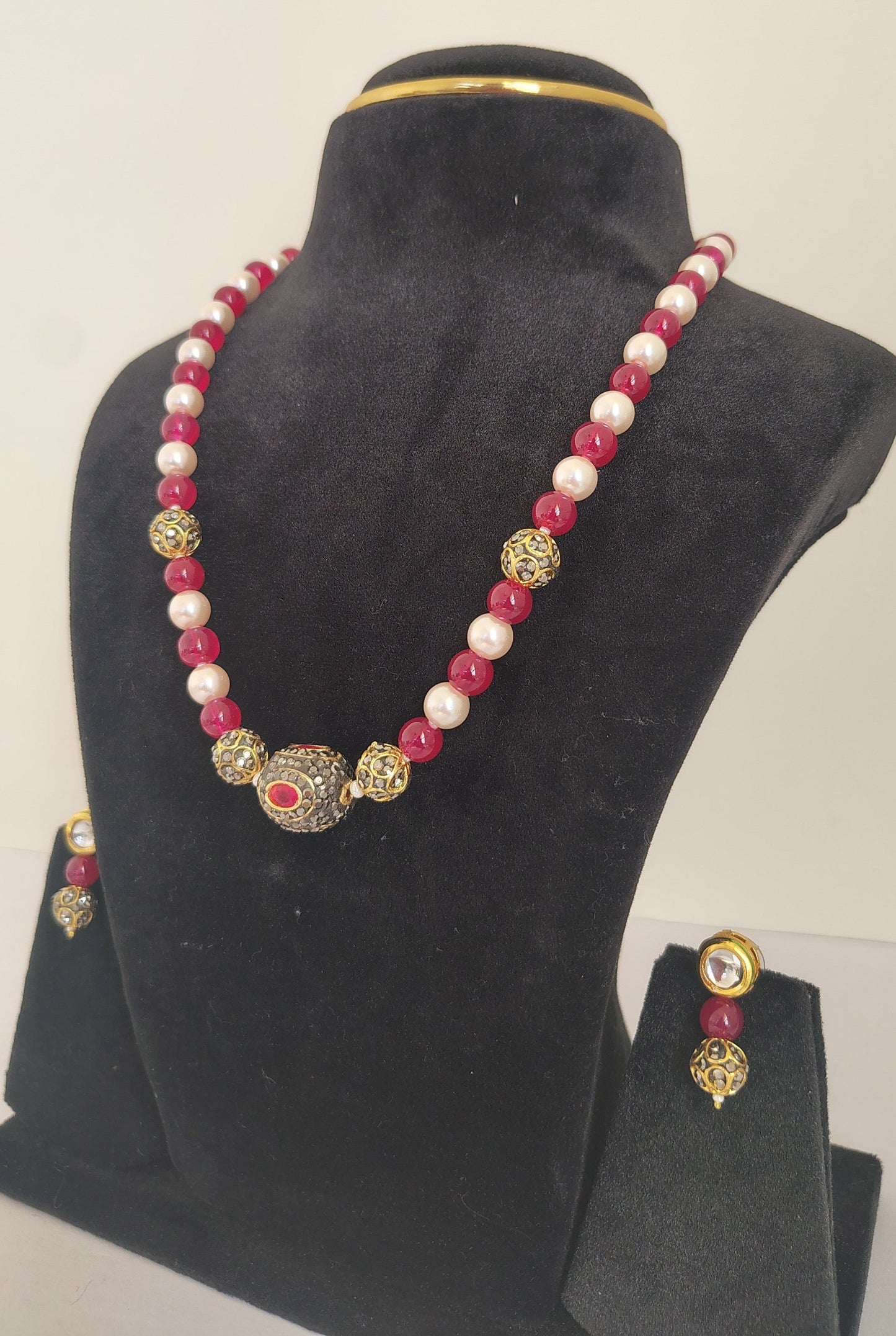 Necklace Set Red White Pearls With Golden Metal Earrings