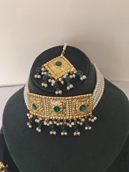 Royal Emerald & Gold Filigree Choker Set with Matching Maang Tikka and Earrings