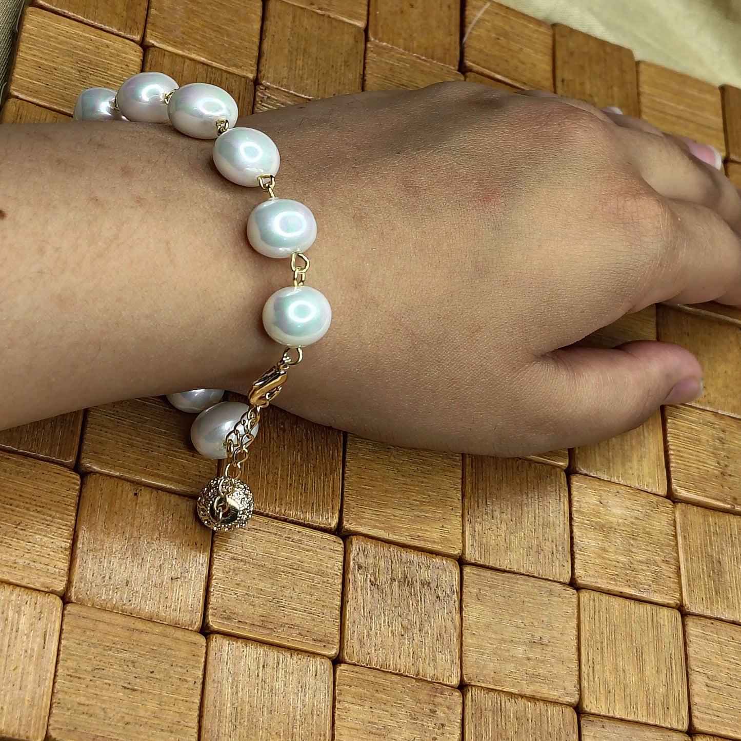 White Pearl Bracelet