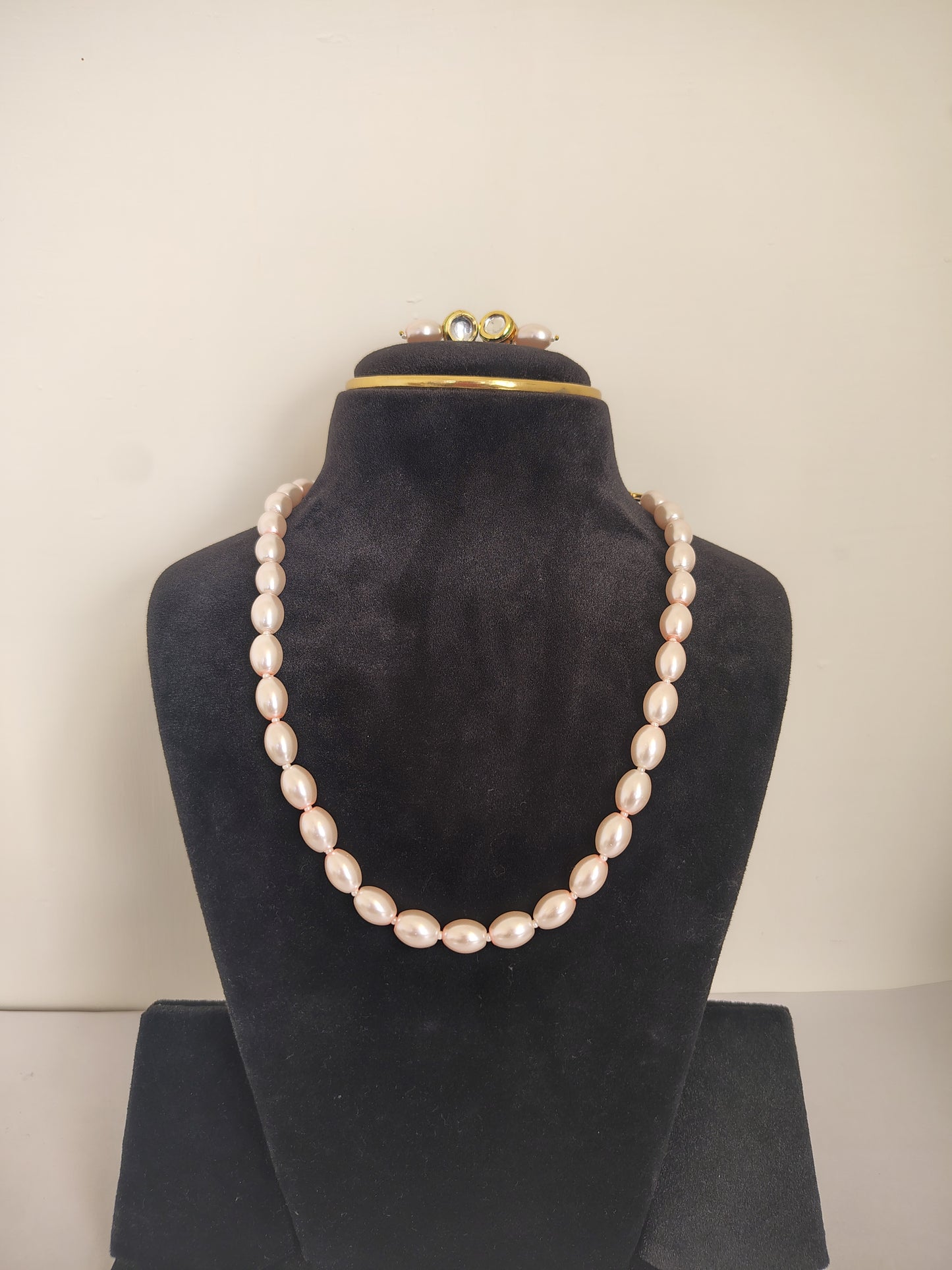 Pink Pearl Drop Necklace With Metal Earrings DB00446