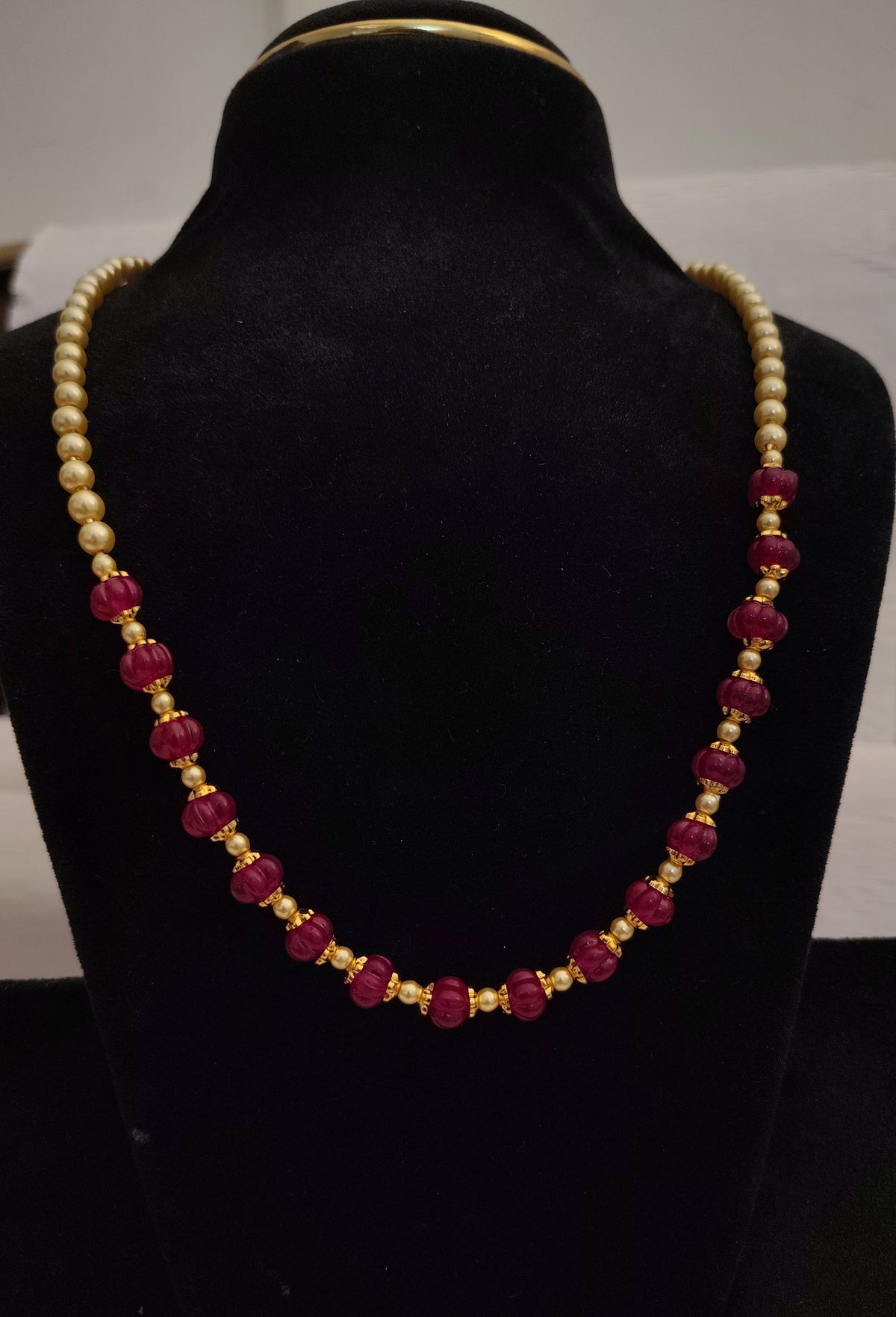 Red & Cream Pearls Necklace