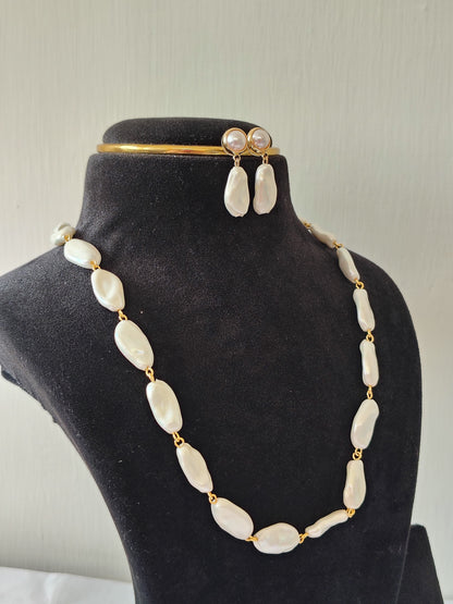 White stone Pearl Necklace With Matching Earrings